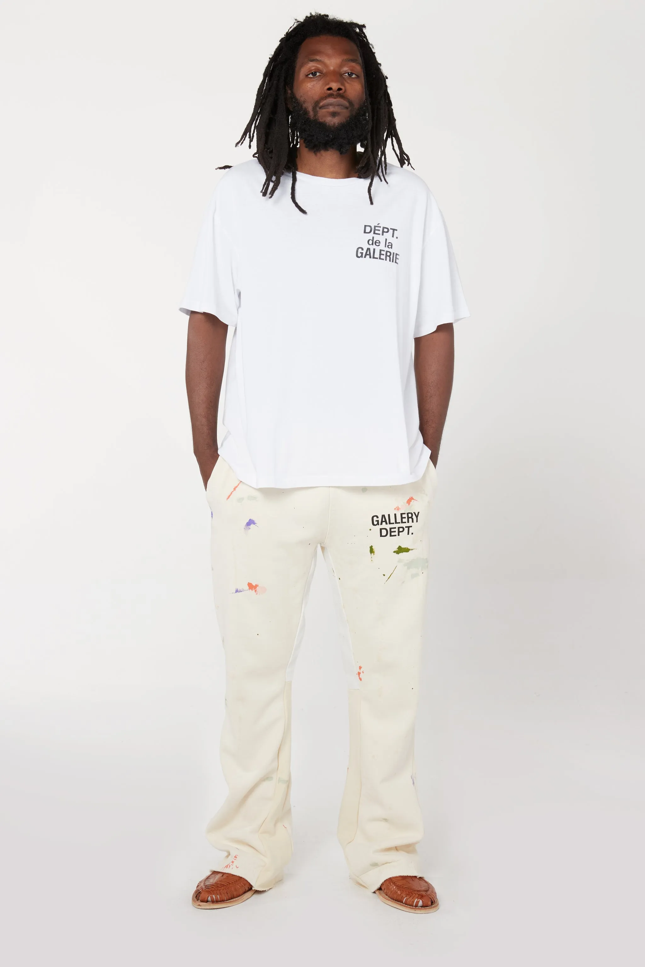GALLERY DEPT. CLASSIC FRENCH TEE Classic French TEE White S-XL This time the return of the classic French Tee follows the newly replenished version of the official website. The printing is mottled and distressed. The main label/wash water label/code number label are also updated. The old style is newly made and the quality is increased.